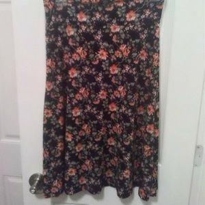 5/$25 LuLaRoe Azure skirt Y2K Midi skirt Small